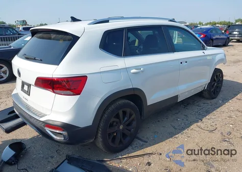 2024 Volkswagen Taos 1.5T Se из США, поврежденный, VIN 3VVEX7B25RM000578